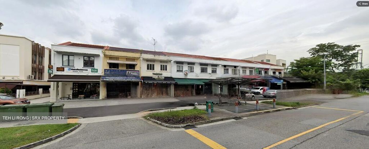 West Coast Road (D5), Retail #455933951